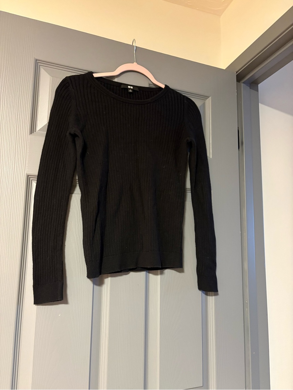 Black Ribbed Long-Sleeve Women's Top cotton and cashmere